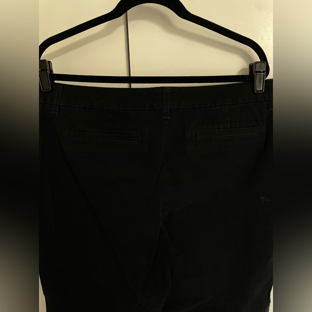 Women's Black Curvy-Fit Straight-Leg Pants - Picture 4 of 5
